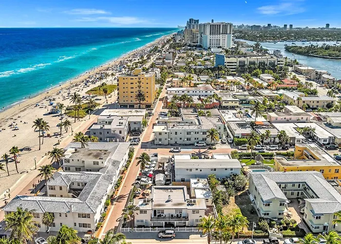 Hollywood By The Sea